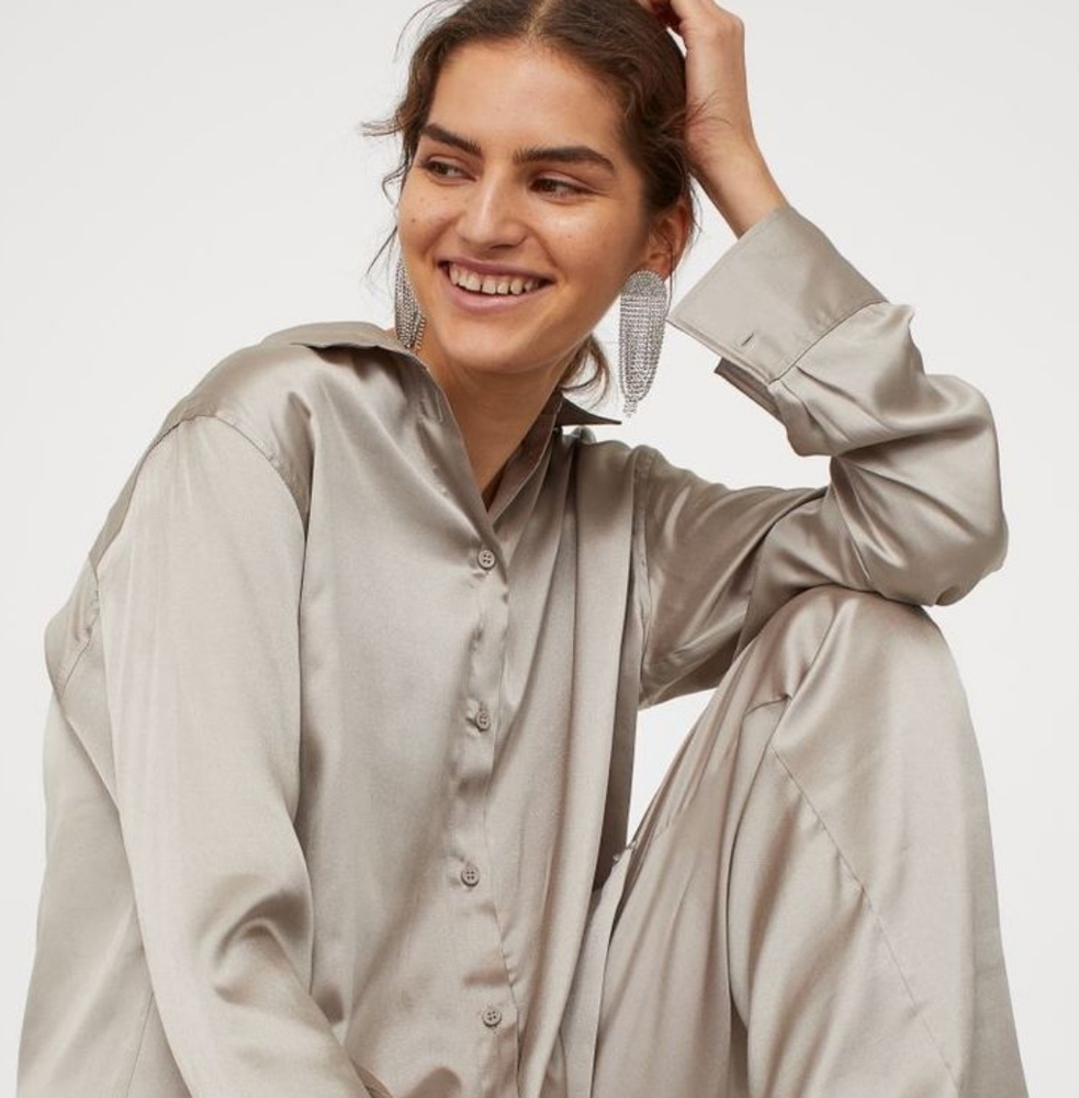 BLOGGERS FAVORITE NWT Satin Shirt in Taupe